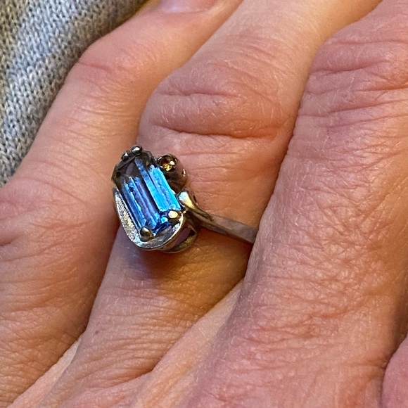 10k White Gold Antique 1900’s 1.5 carat Emerald Cut Aquamarine & Diamond Ring - Picture 7 of 15